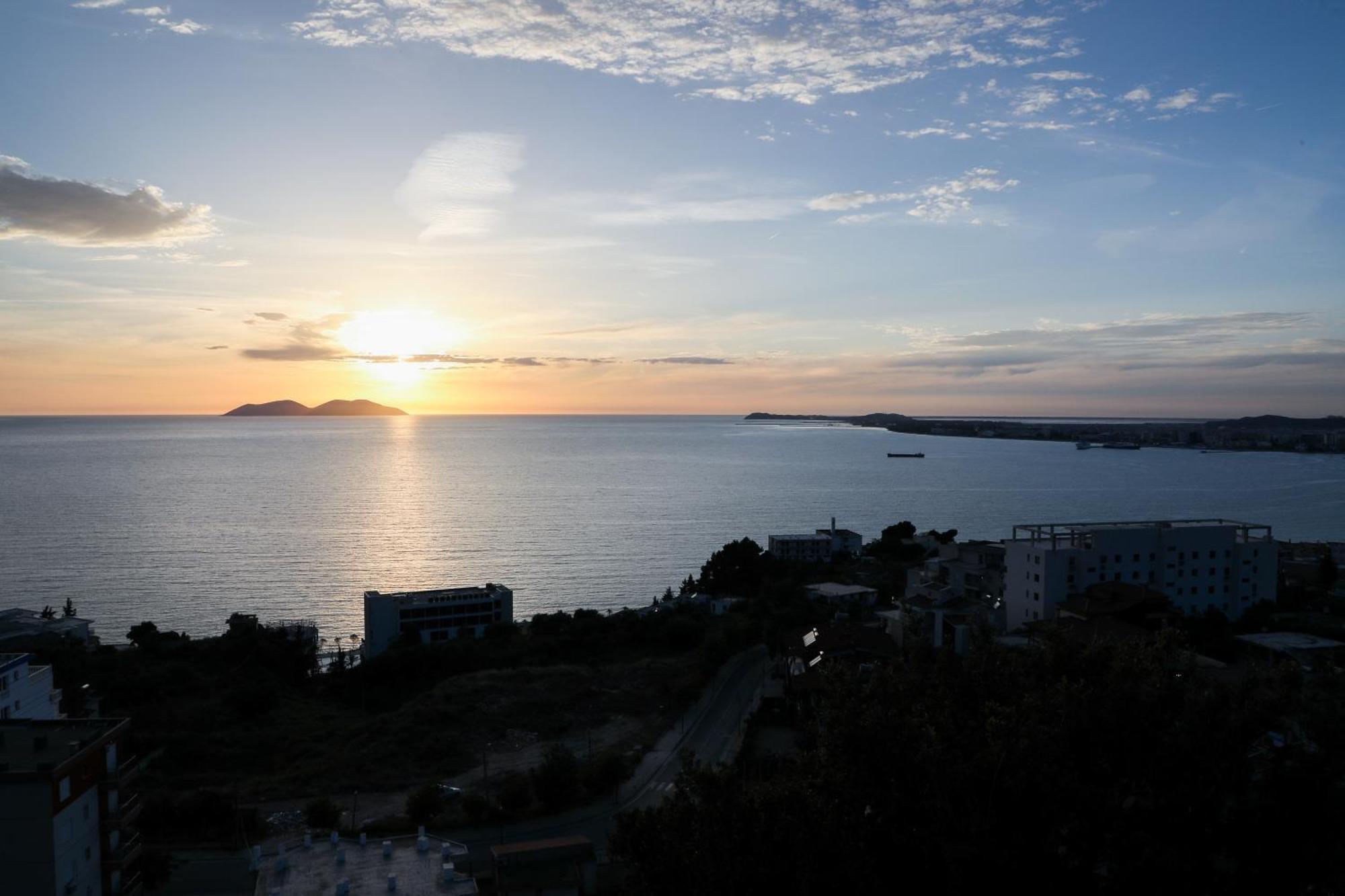 Vila Dena Vlore Bagian luar foto