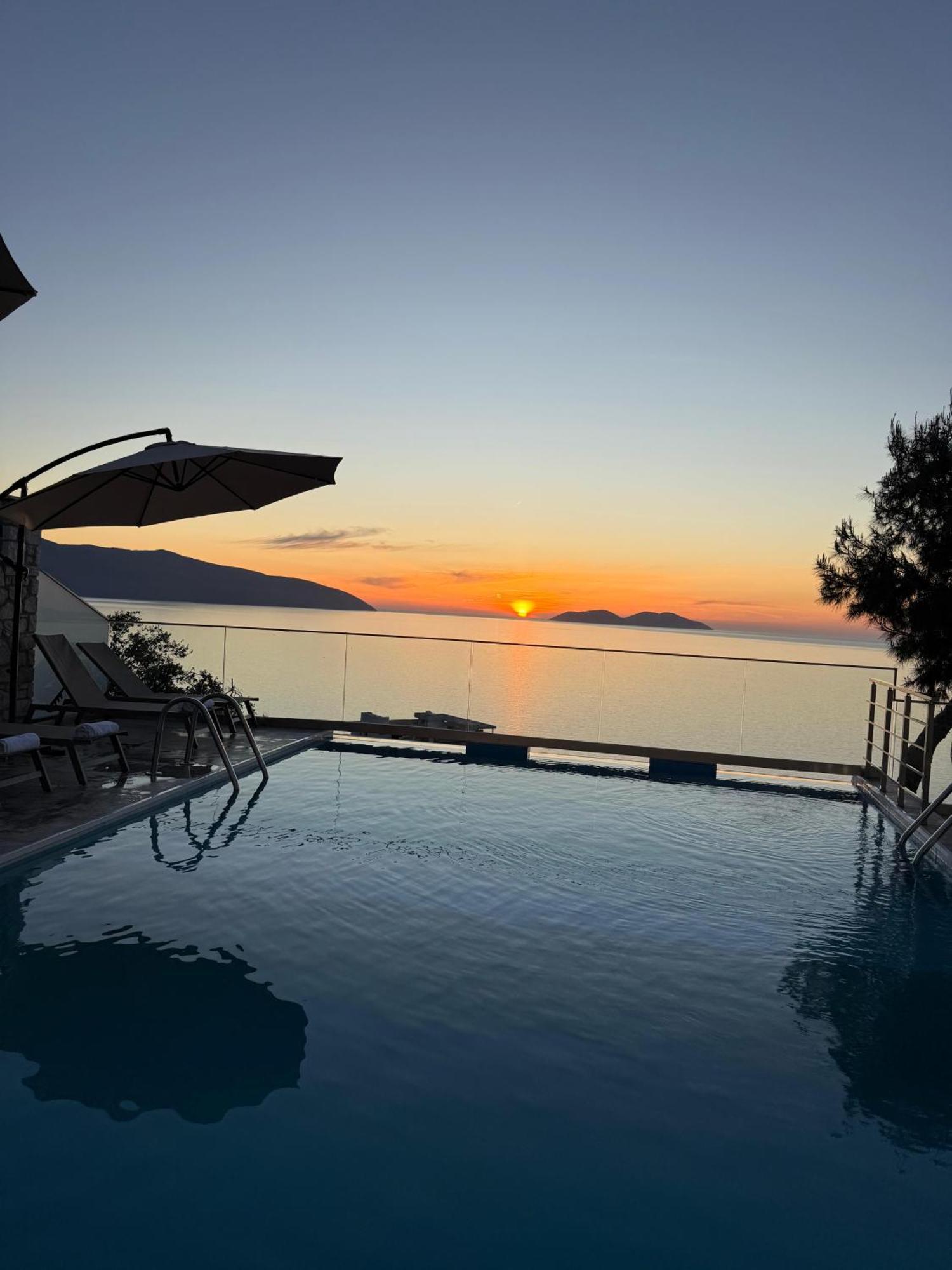 Vila Dena Vlore Bagian luar foto