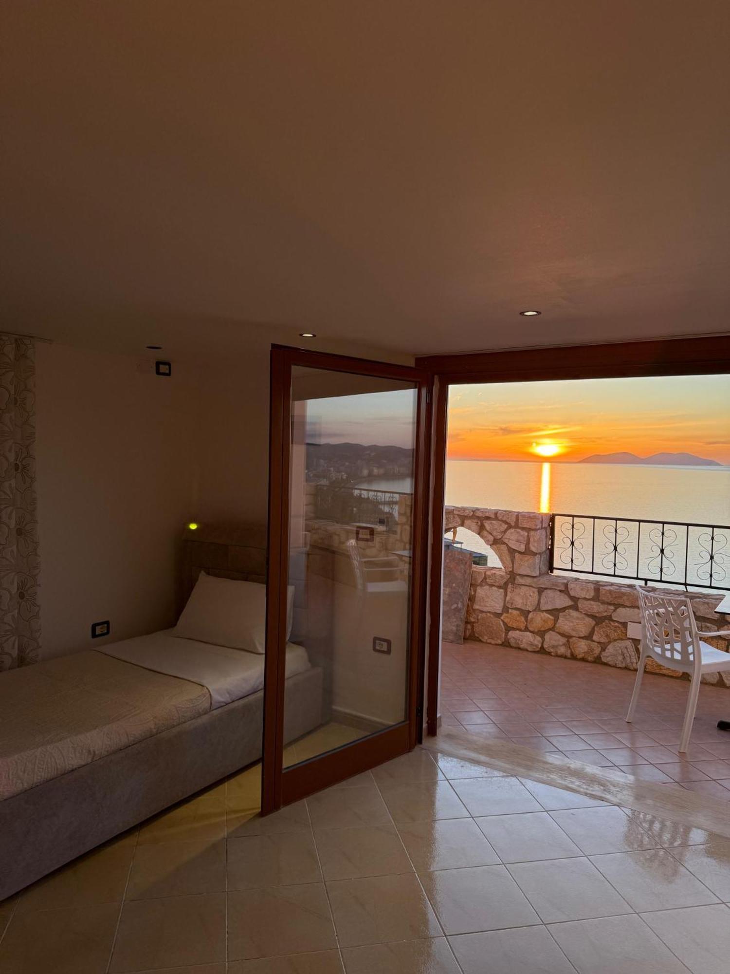 Vila Dena Vlore Bagian luar foto