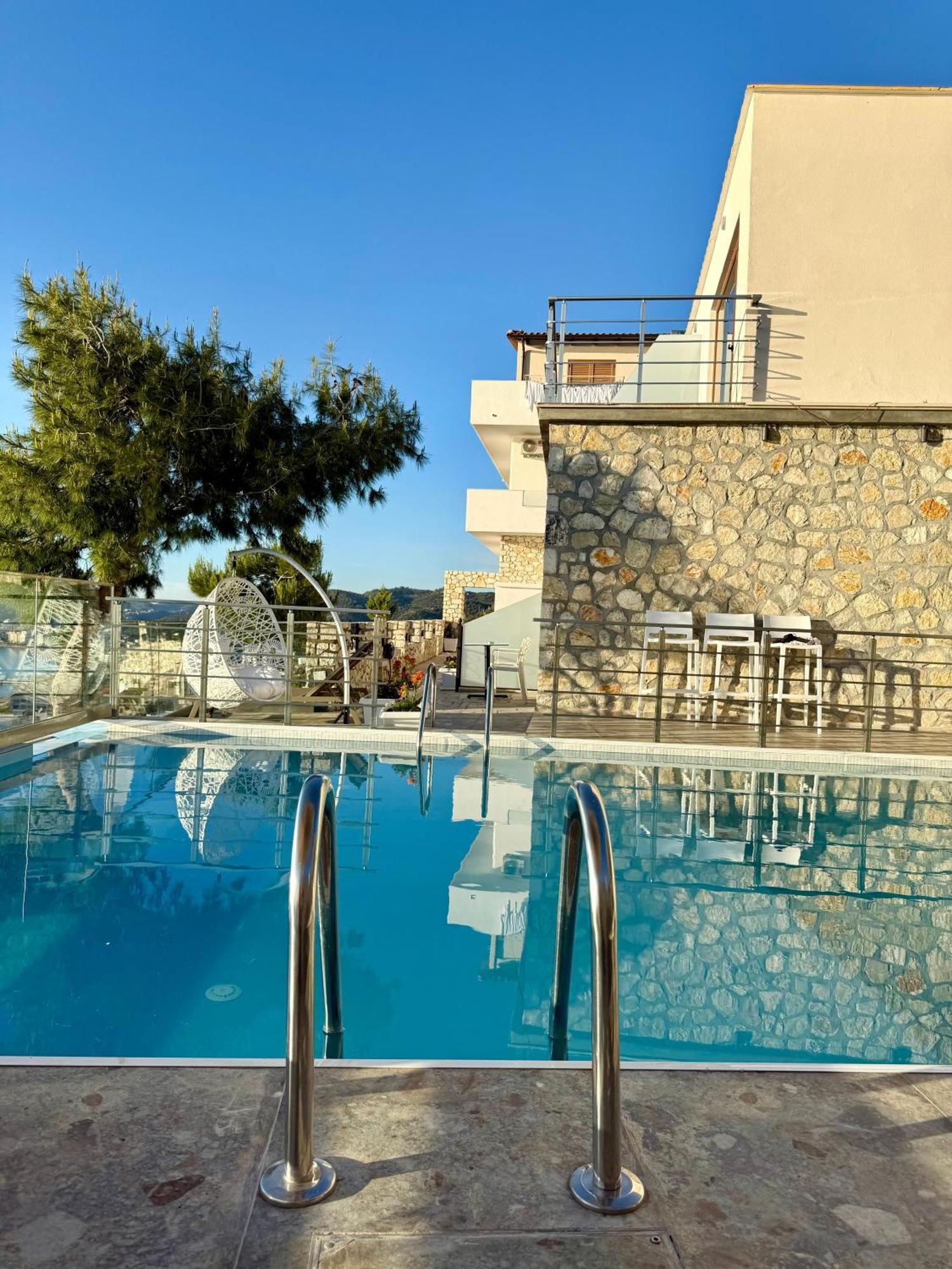 Vila Dena Vlore Bagian luar foto